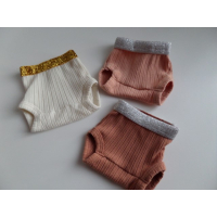 Sweater van ribstof ecru met beertje en onderbroek