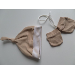 Muts met wanten zandkleur