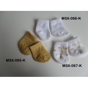 sokjes wit met gouden stip, past de 32 en 36 cm pop